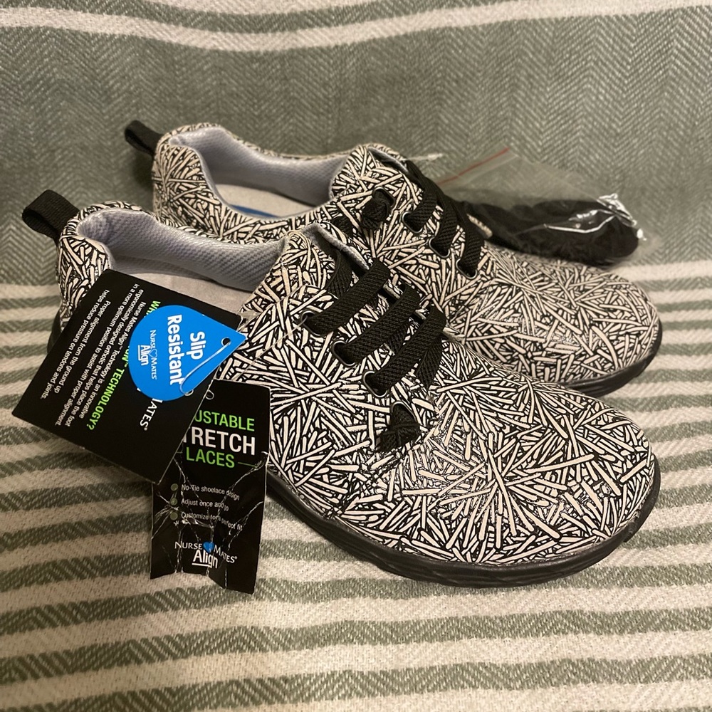 Nurse Mates Align Velocity‎ Shoes NWT Size 7.5